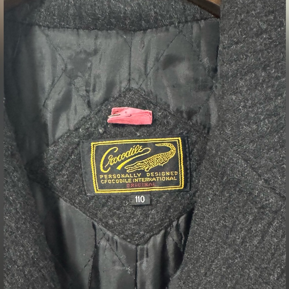 Pre owned - Picture 2 of 4
